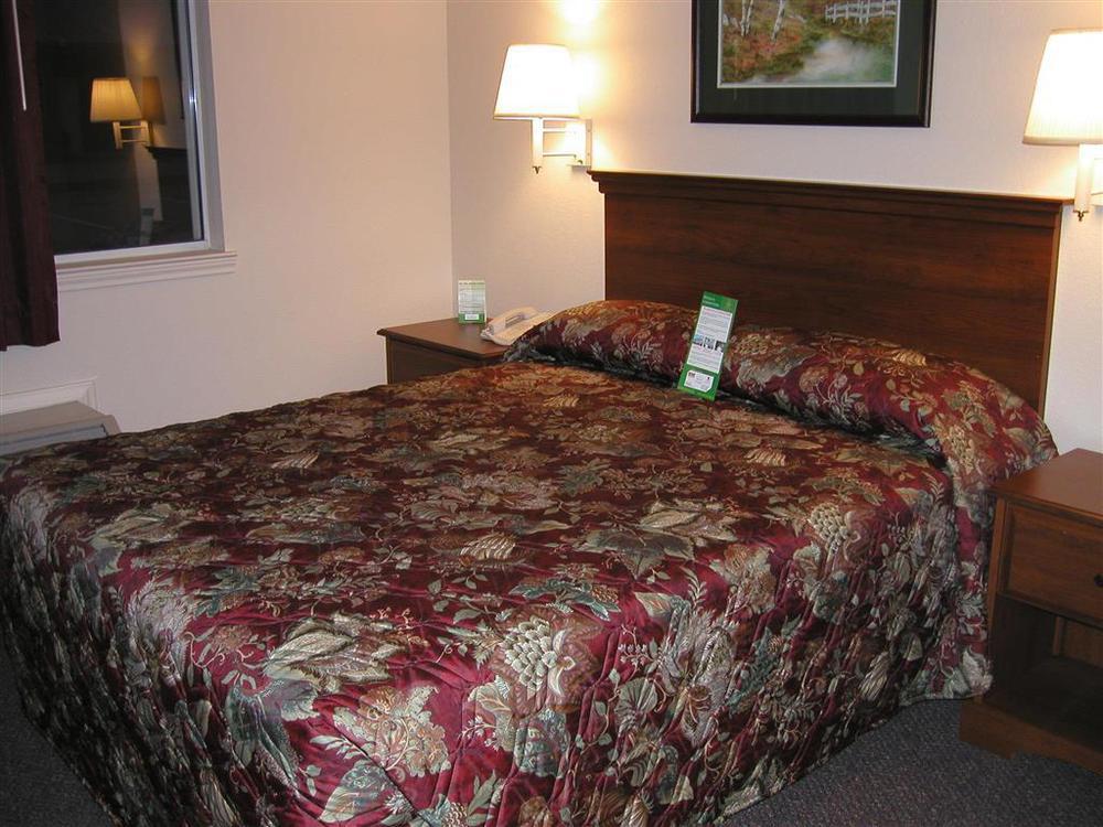 Intown Suites Extended Stay Atlanta Ga - Снеллвилл Номер фото