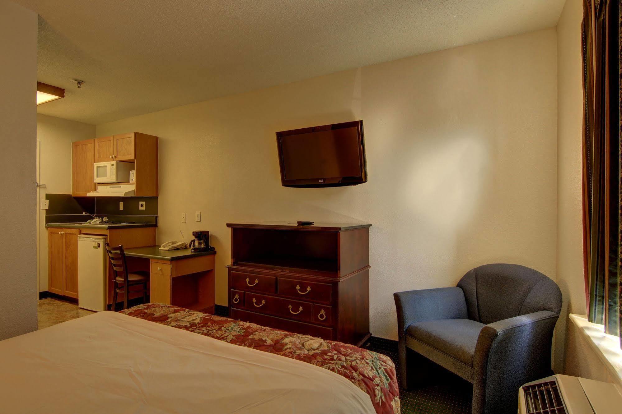 Intown Suites Extended Stay Atlanta Ga - Снеллвилл Экстерьер фото