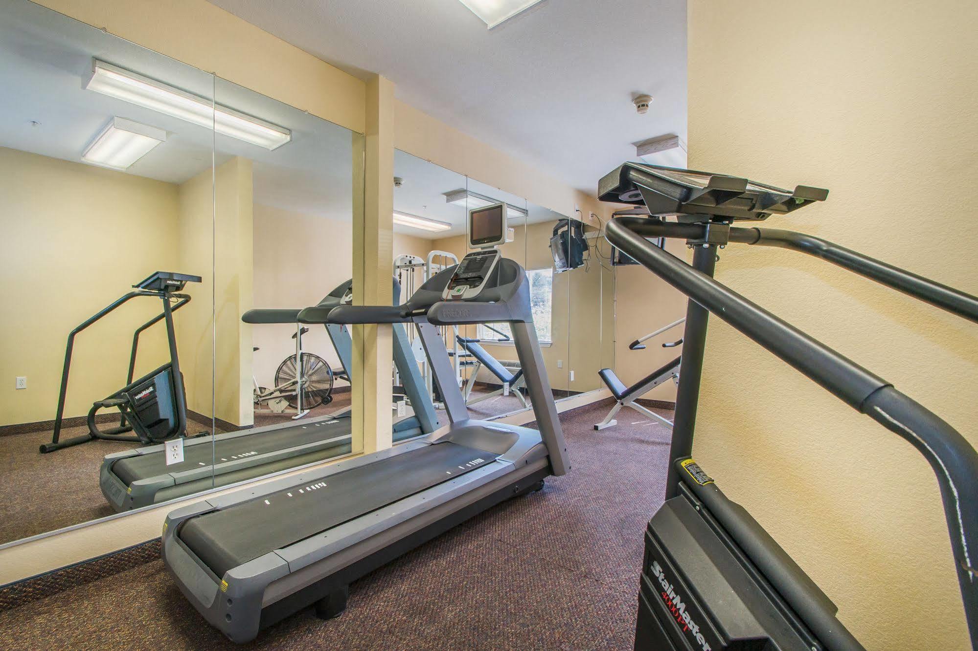 Intown Suites Extended Stay Atlanta Ga - Снеллвилл Экстерьер фото