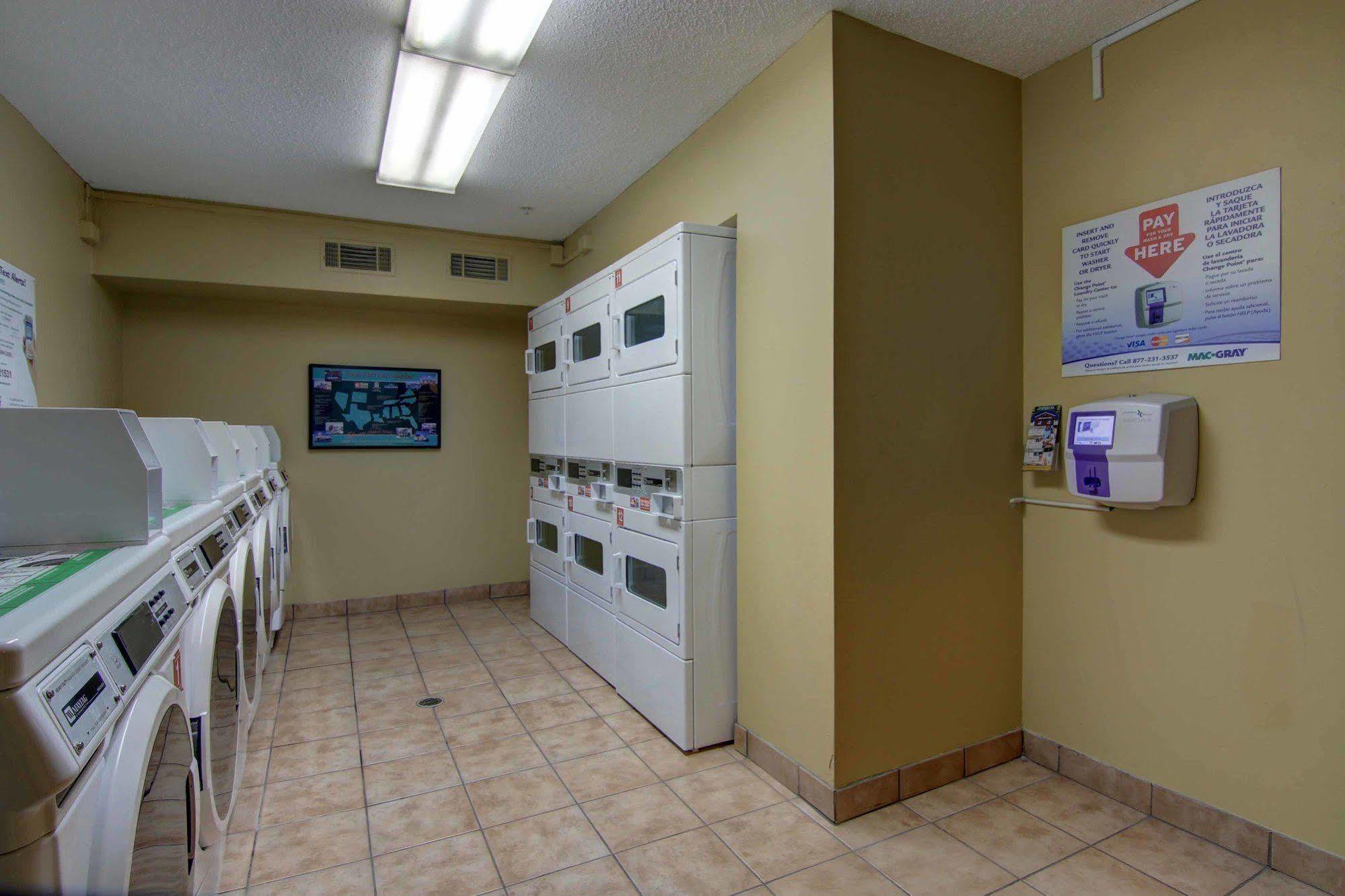 Intown Suites Extended Stay Atlanta Ga - Снеллвилл Экстерьер фото